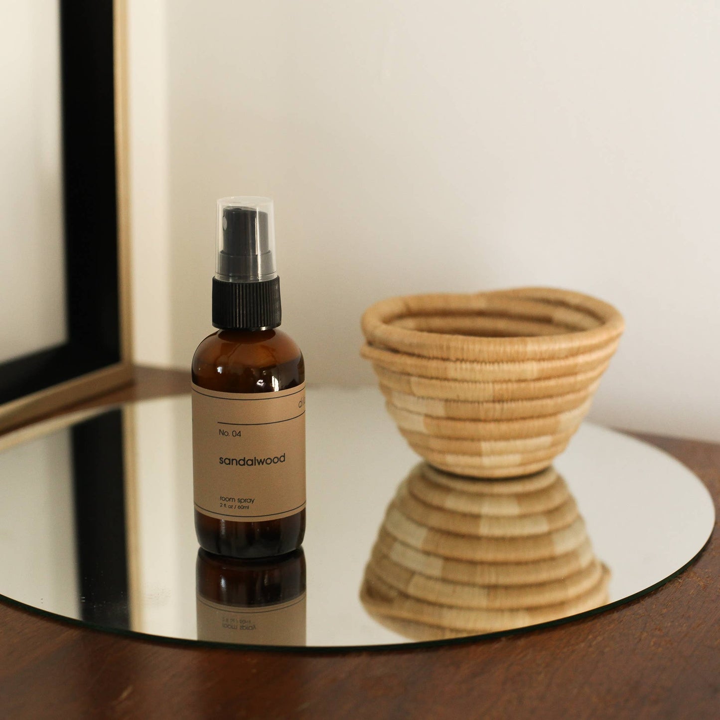 dilo “No. 04 Sandalwood” Room Spray