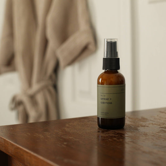 dilo “No. 02 Amber + Oakmoss” Room Spray