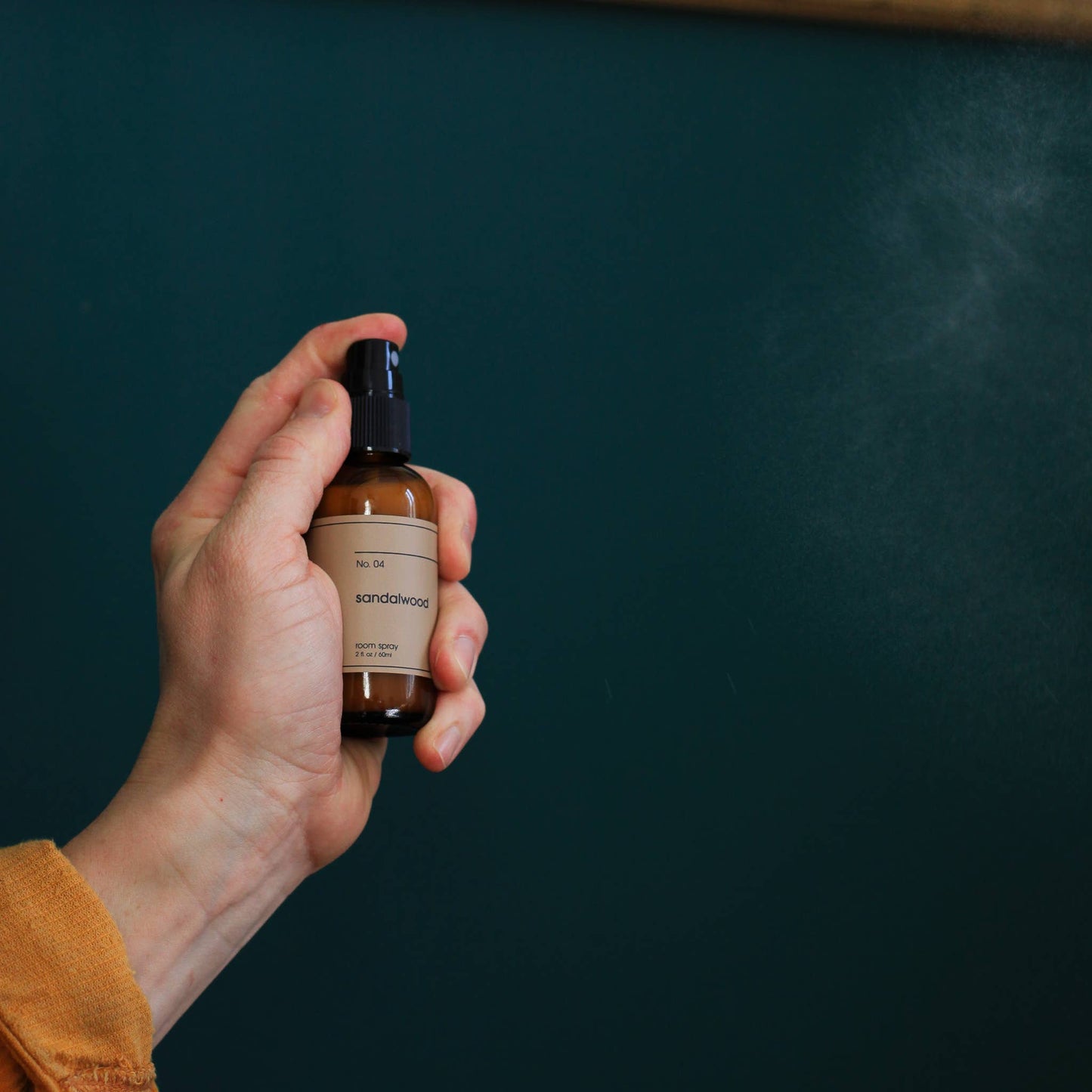 dilo “No. 04 Sandalwood” Room Spray
