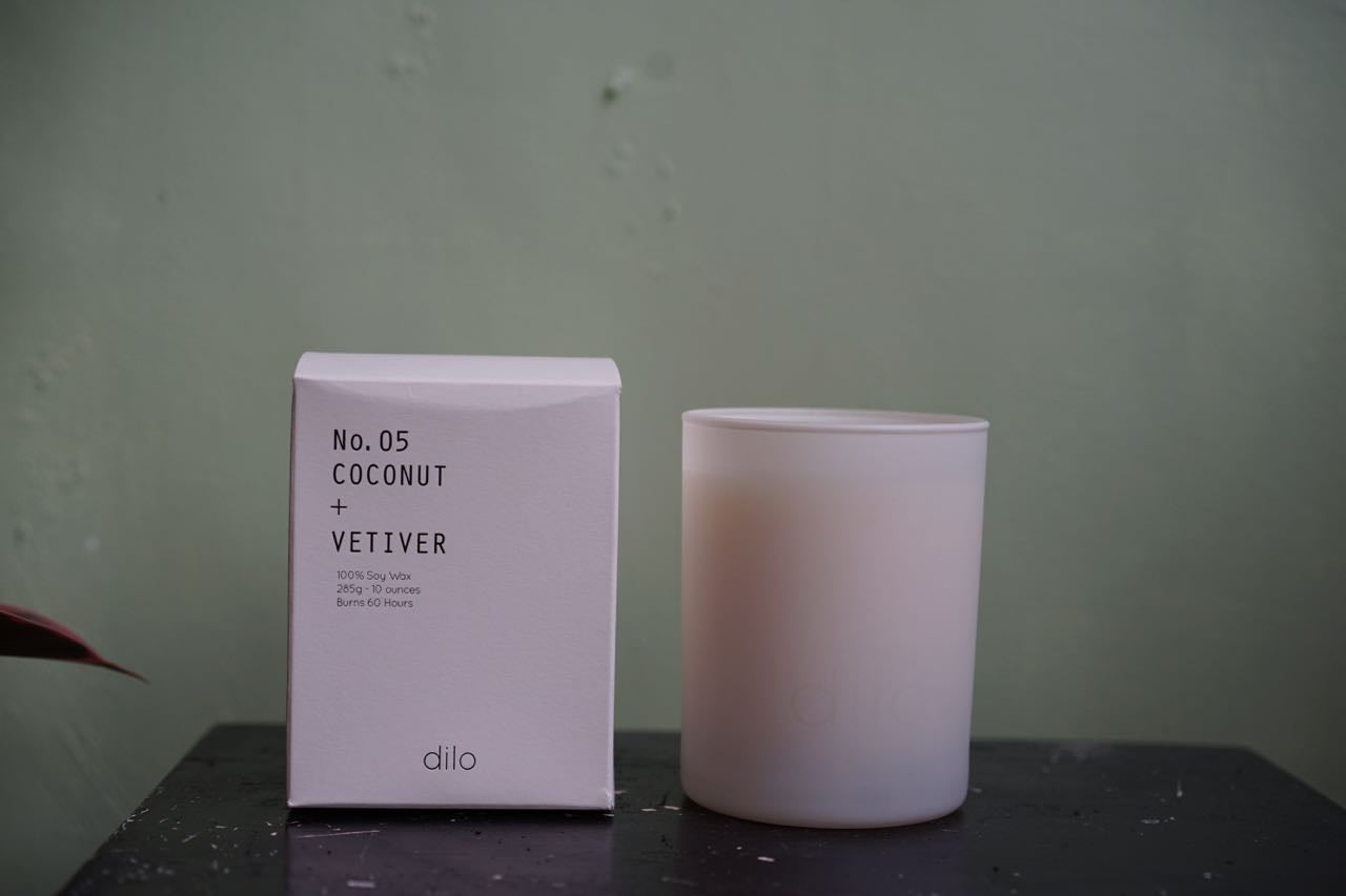 Coconut + Vetiver Candle by Dilo - Greenly Plant Co